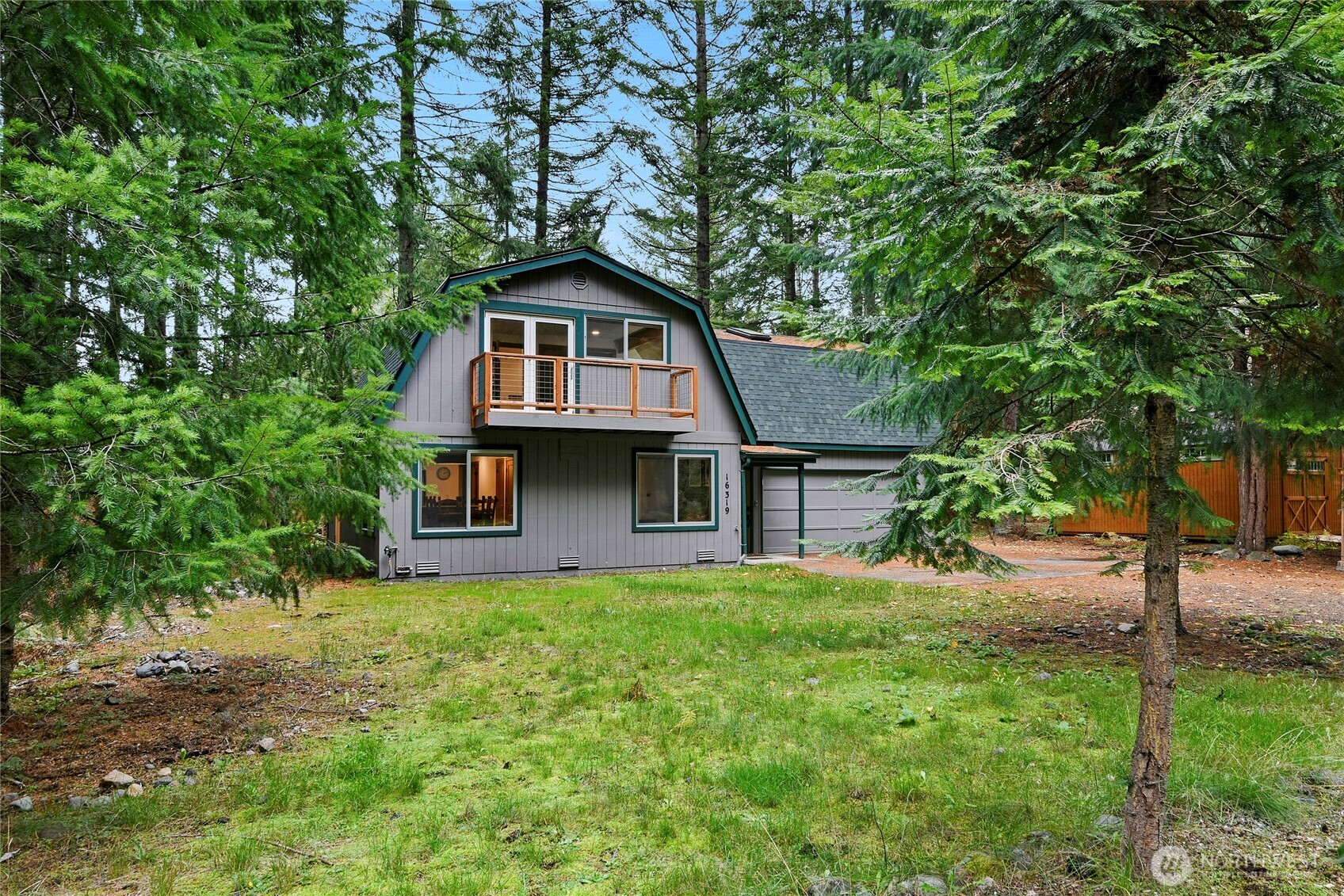 16319 Alpine Drive E, Enumclaw, WA 98022