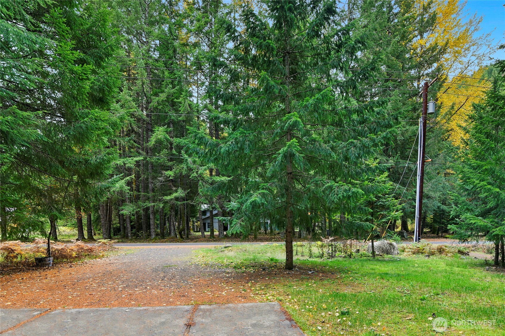 16319 Alpine Drive E, Enumclaw, WA 98022