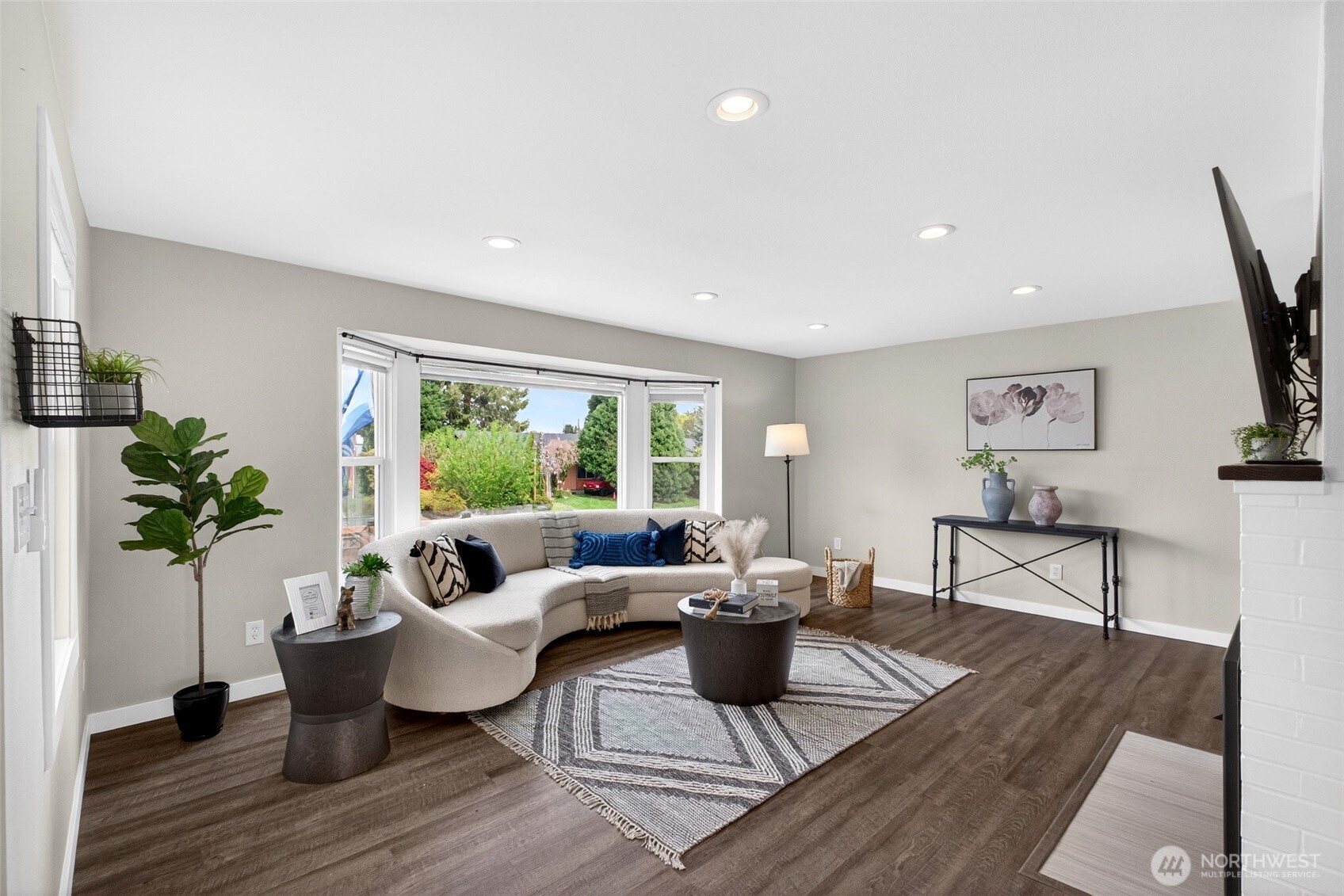 4546 6th Avenue , Tacoma, WA 98406