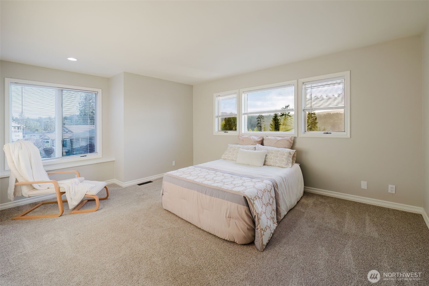 6010 Osprey Circle , Bremerton, WA 98312