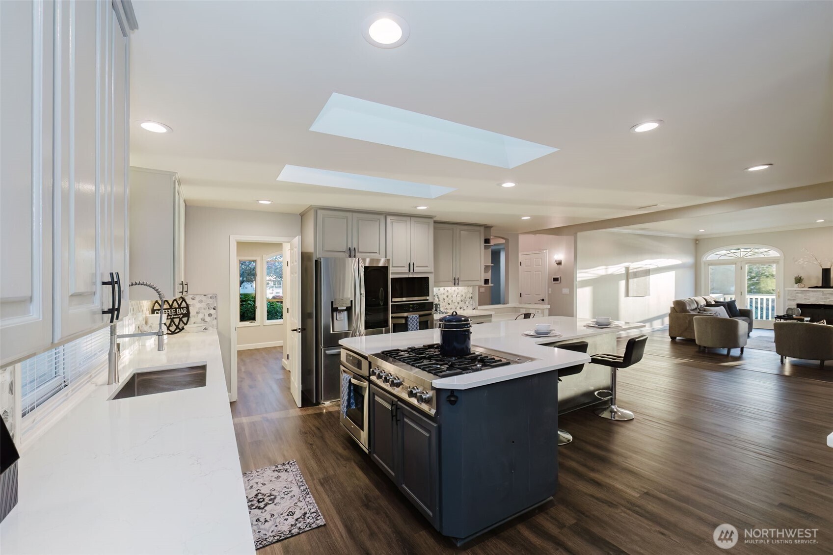 6010 Osprey Circle , Bremerton, WA 98312