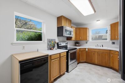 2602 Harrison Avenue , Everett, WA 98201 - Photo 12