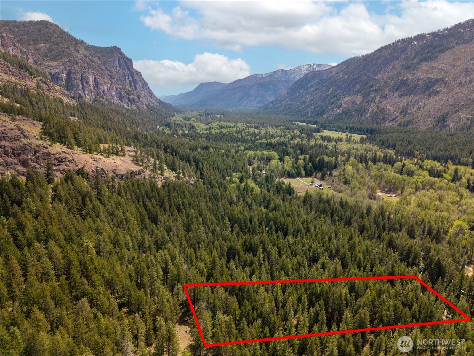 578 Lost River Road , Mazama, WA 98833