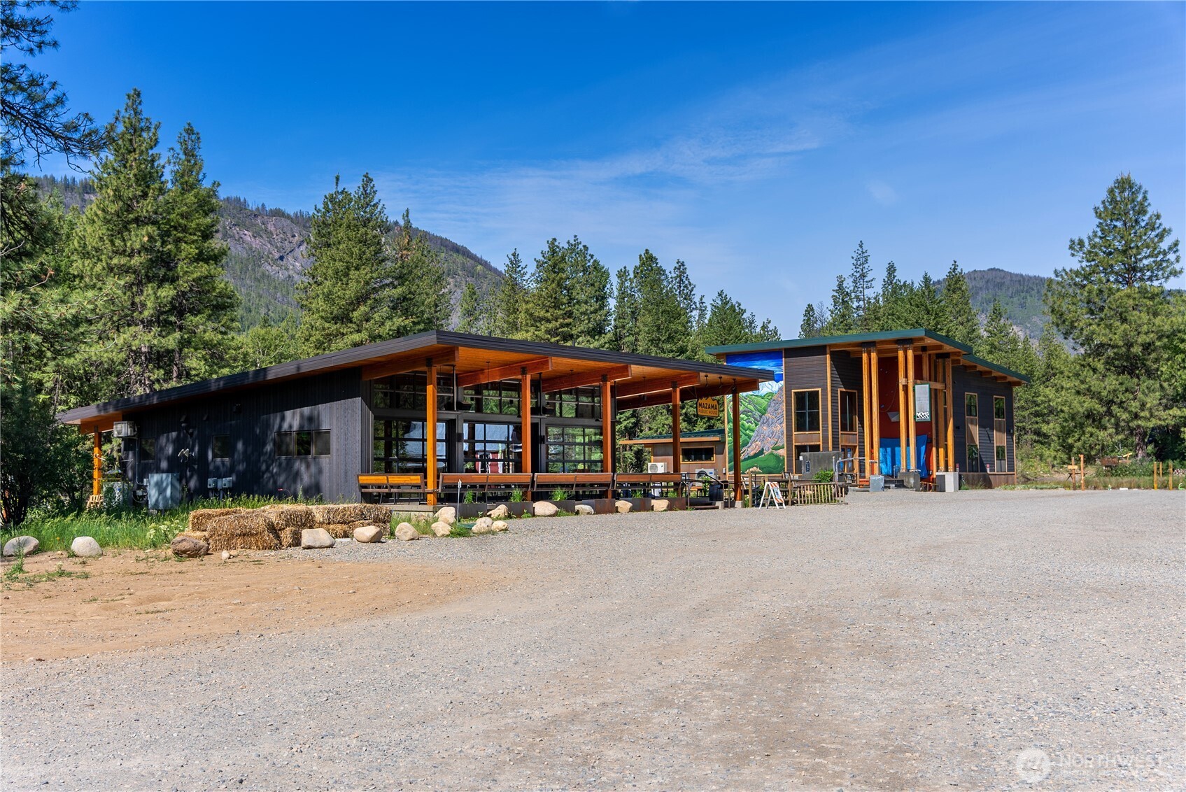 578 Lost River Road , Mazama, WA 98833