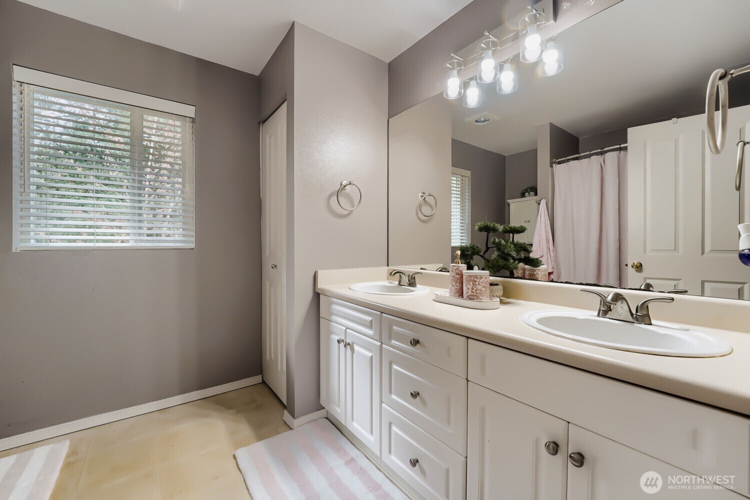 15150 140th Way SE #V104, Renton, WA 98058
