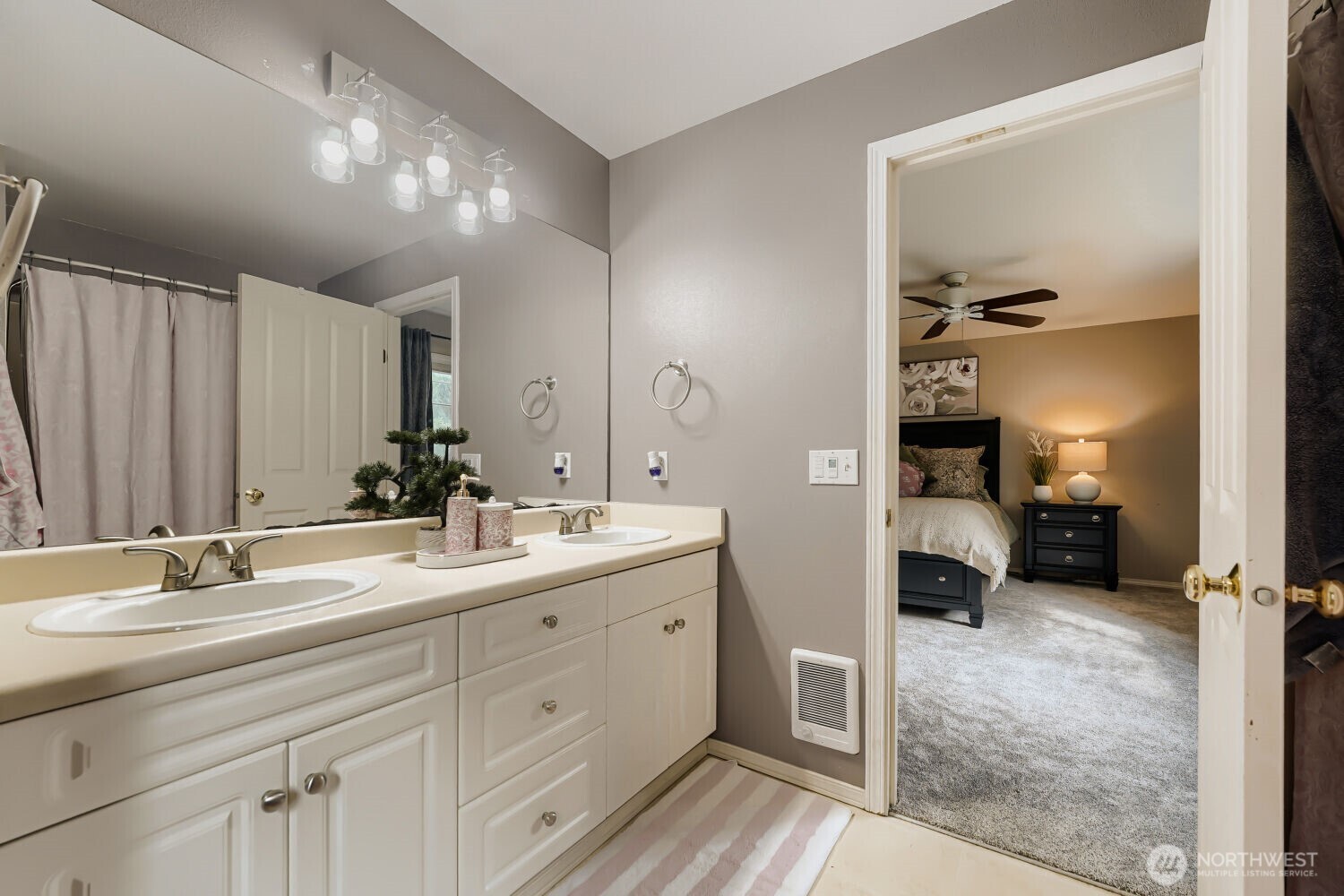 15150 140th Way SE #V104, Renton, WA 98058
