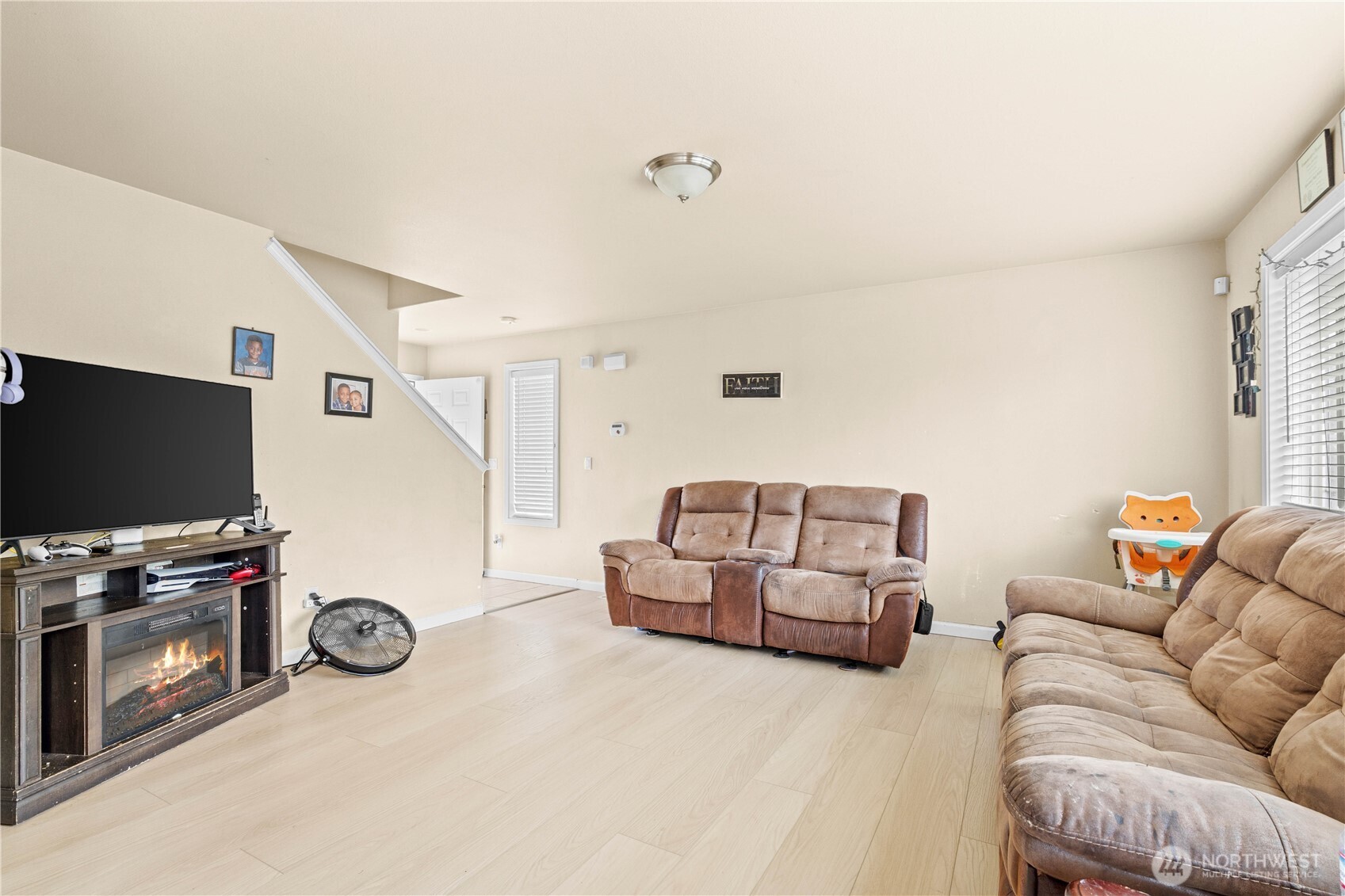 122 & 124 173rd Street E, Spanaway, WA 98387