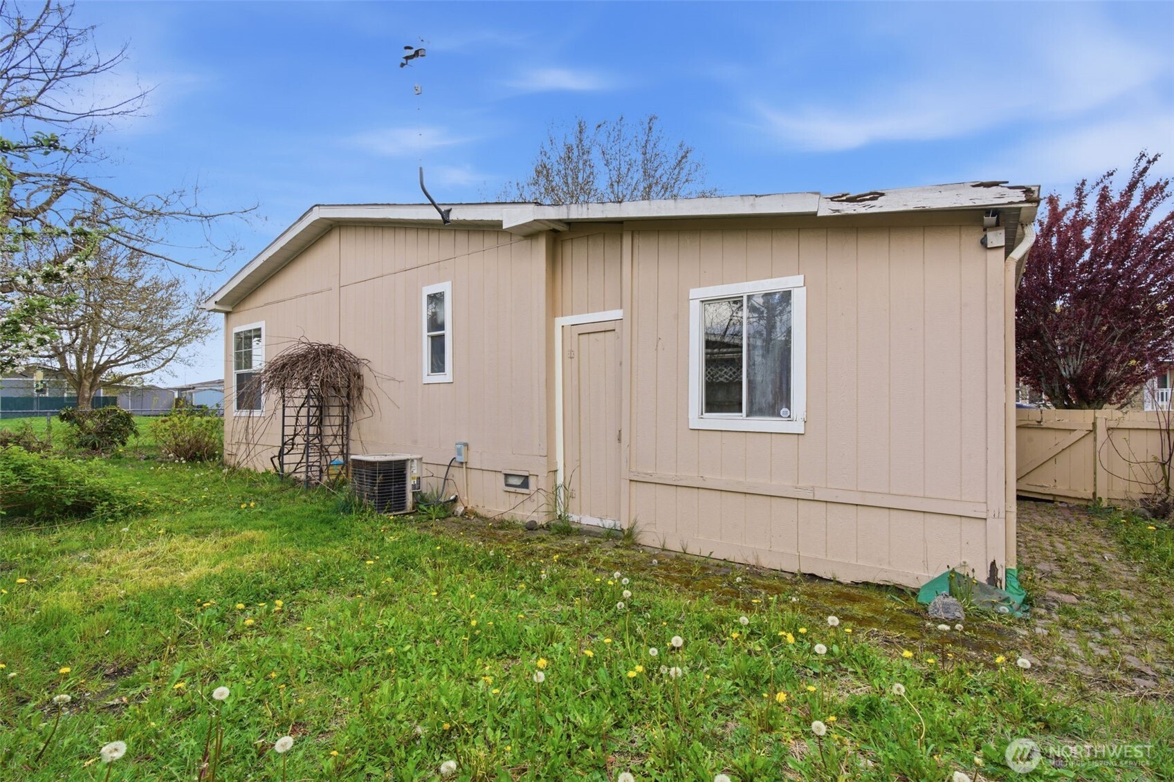 273 Holly Drive #16, Enumclaw, WA 98022
