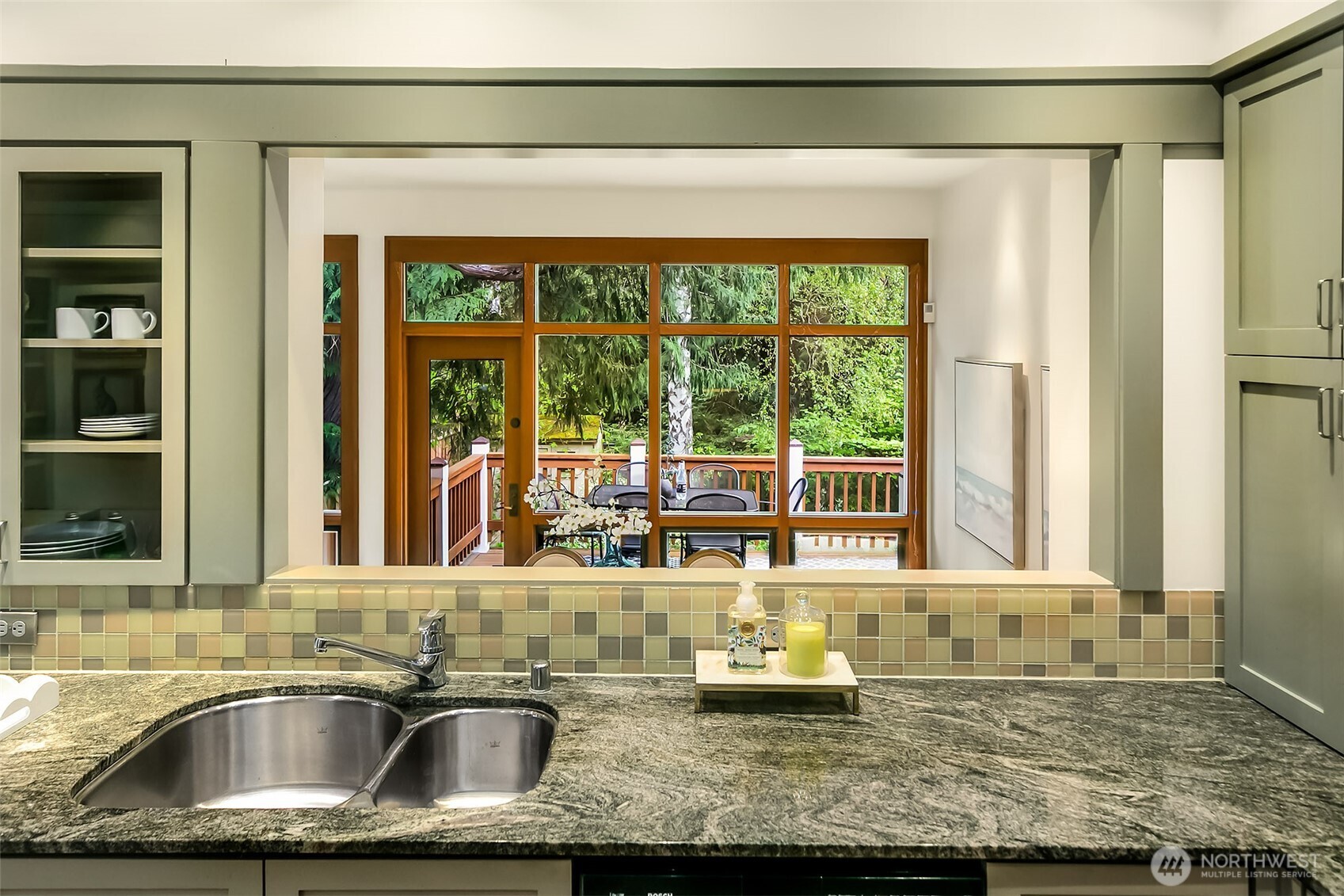 2046 26th Avenue E, Seattle, WA 98112
