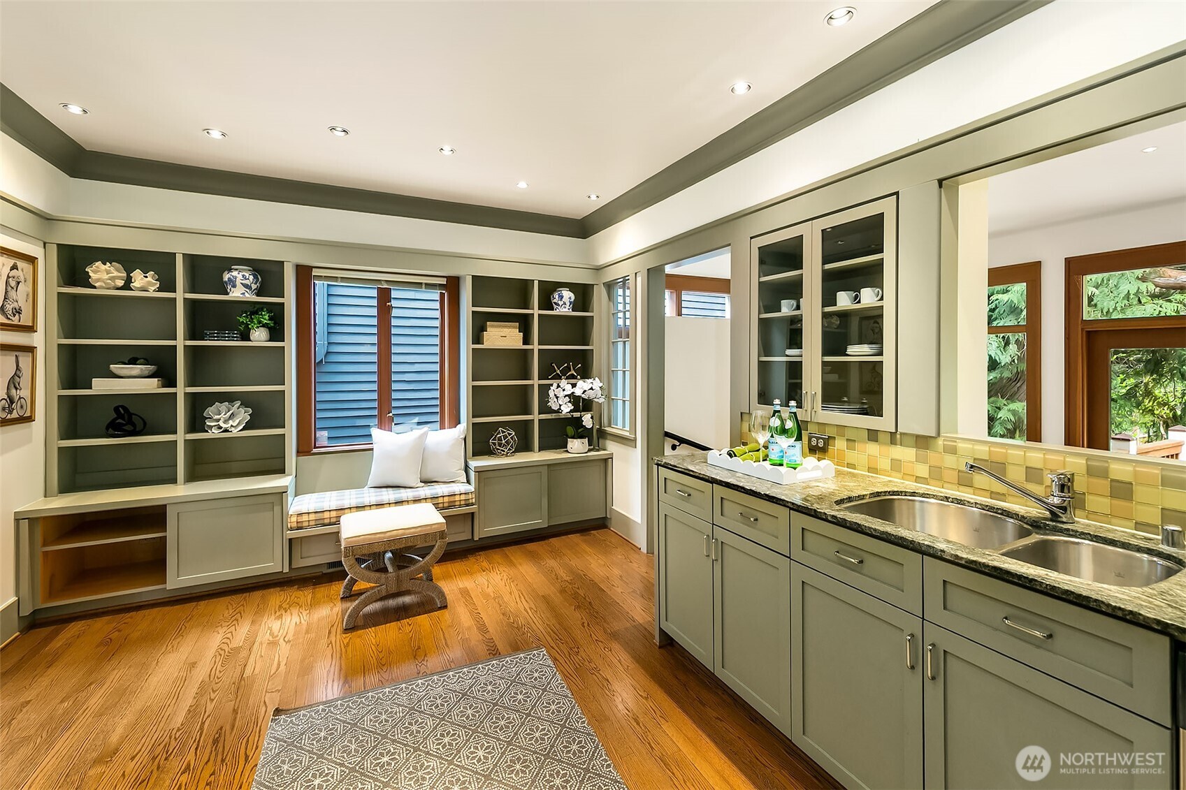 2046 26th Avenue E, Seattle, WA 98112