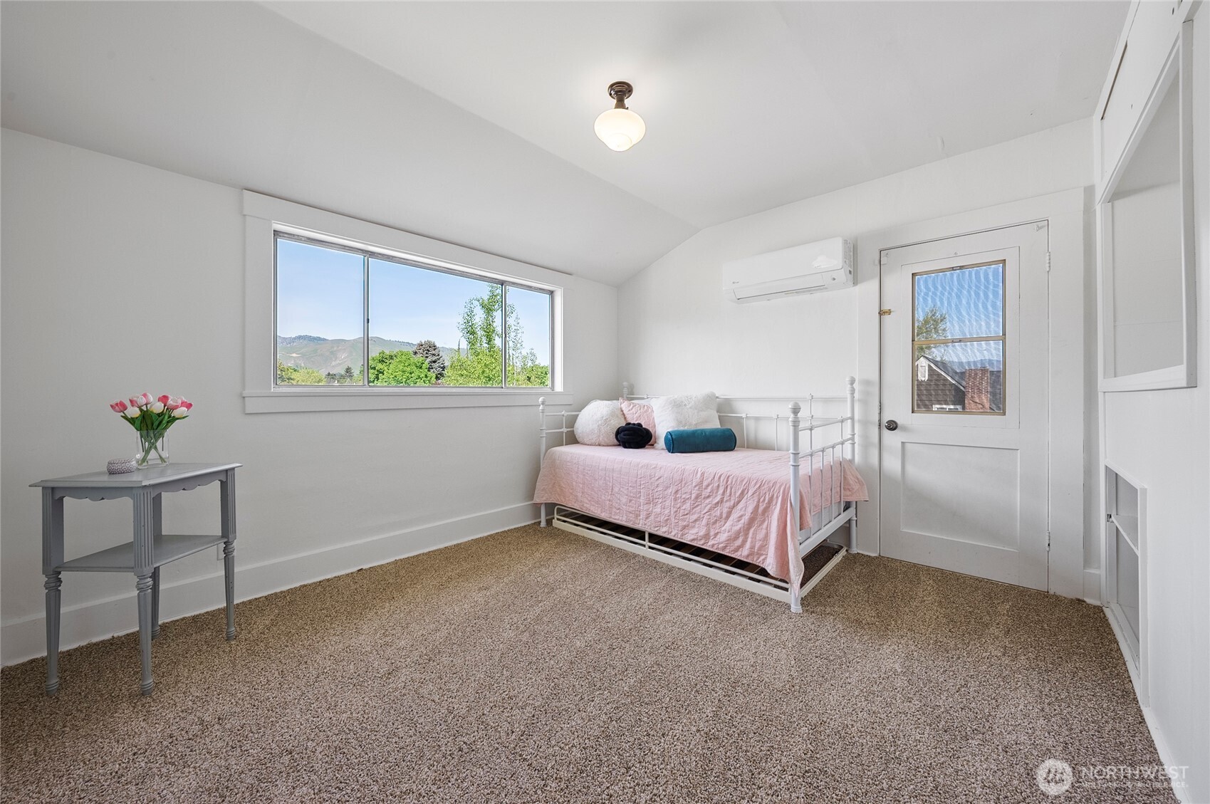 902 Washington Street , Wenatchee, WA 98801
