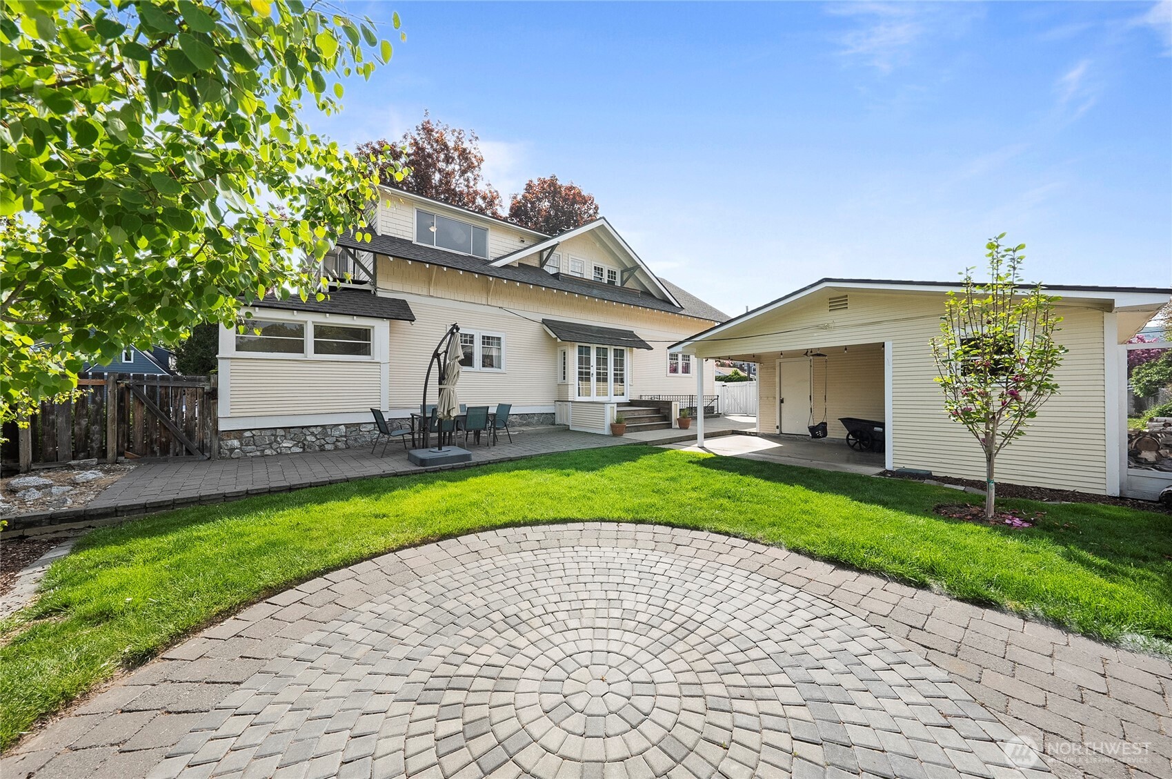 902 Washington Street , Wenatchee, WA 98801