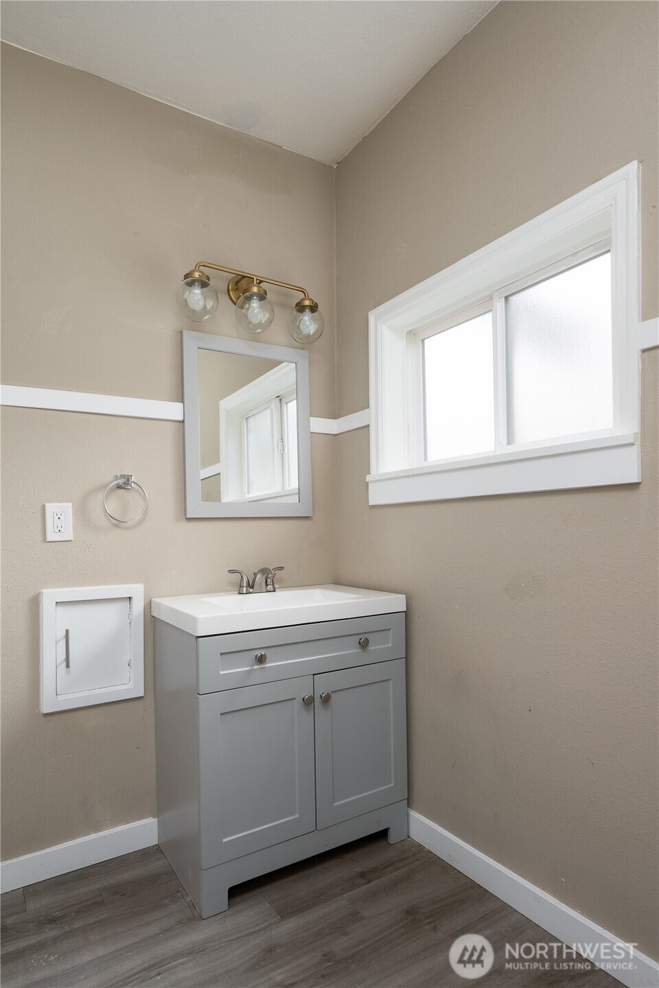 4112 S Park Avenue , Tacoma, WA 98418