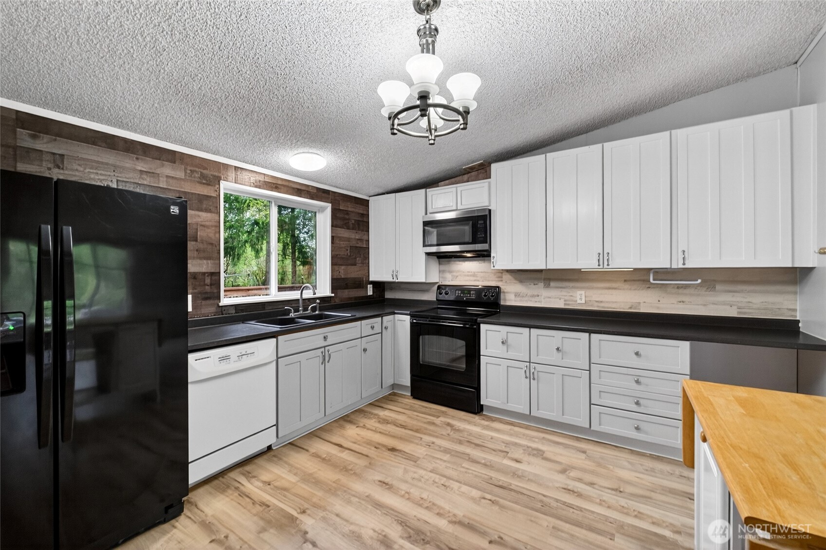 36412 86th Avenue Ct E, Eatonville, WA 98328