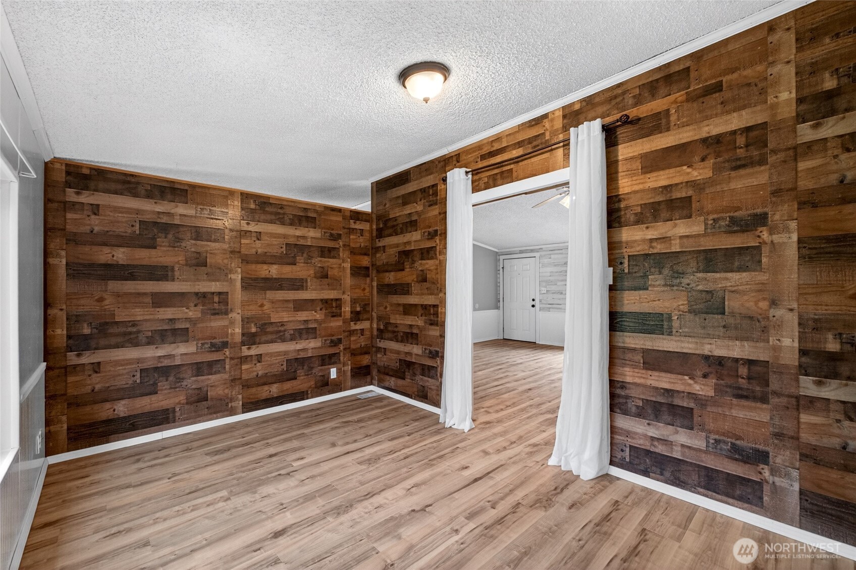 36412 86th Avenue Ct E, Eatonville, WA 98328