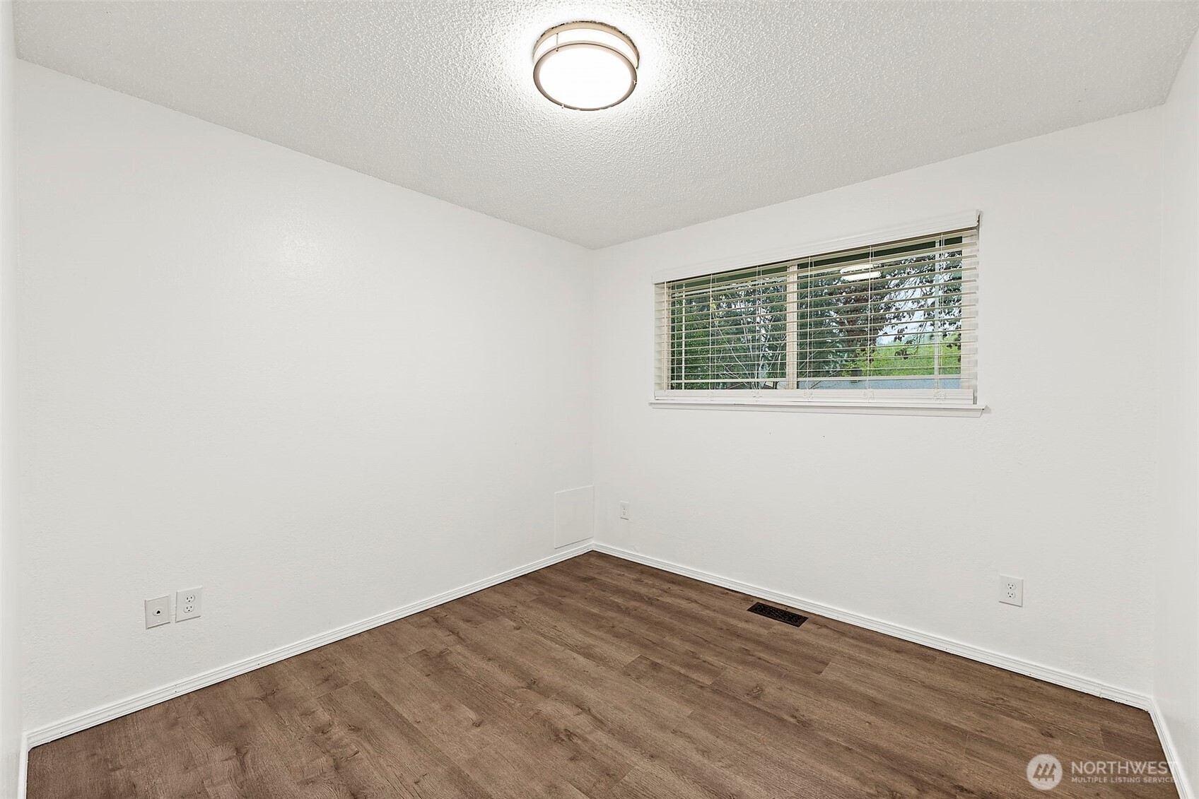 14801 73rd Avenue E, Puyallup, WA 98375