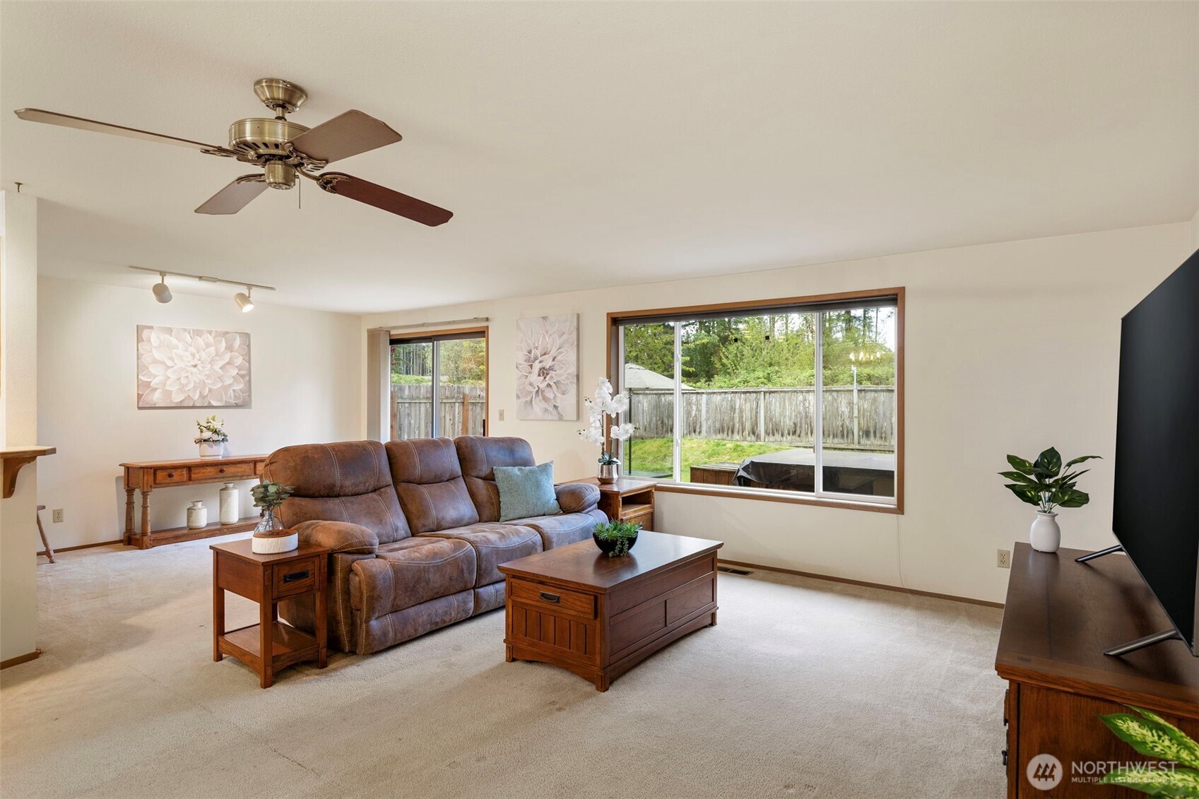 4711 NW Cascade Street , Silverdale, WA 98383