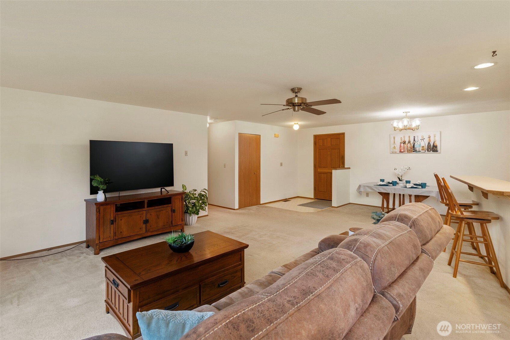 4711 NW Cascade Street , Silverdale, WA 98383