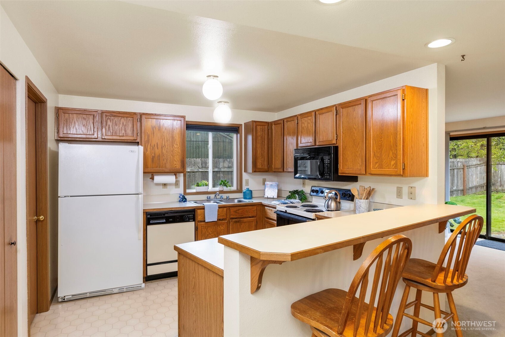 4711 NW Cascade Street , Silverdale, WA 98383