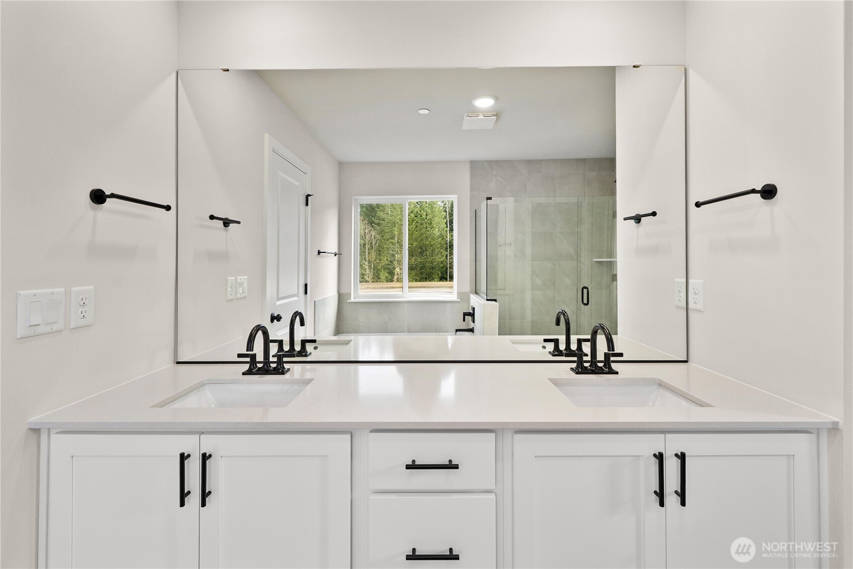 3982 Flat Top Drive , Bremerton, WA 98312