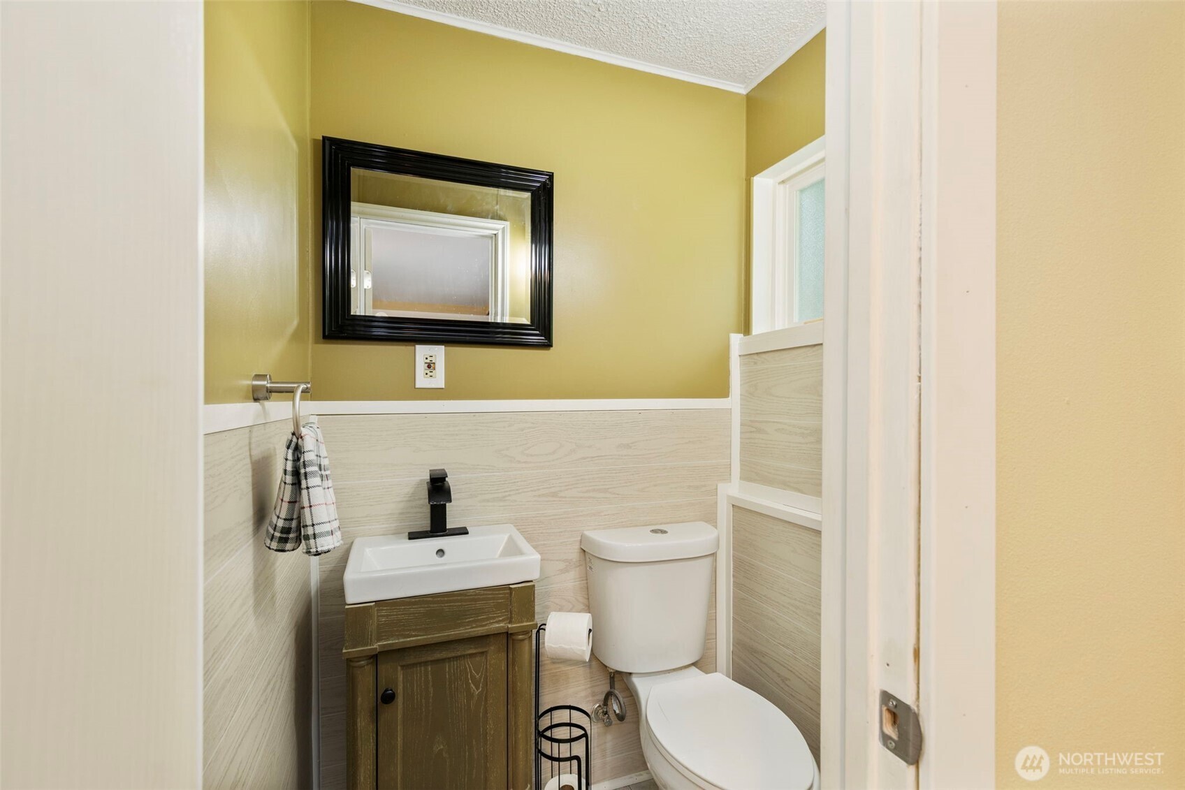 4460 Fir Drive NE, Bremerton, WA 98310
