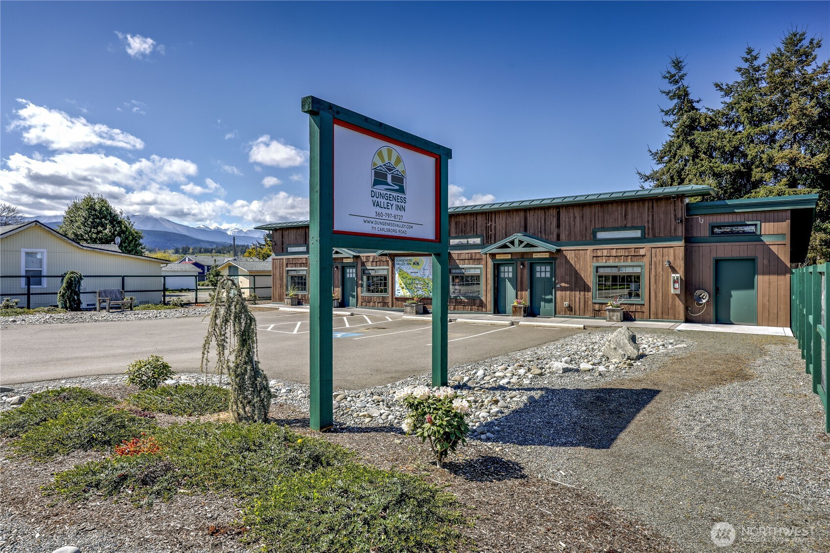 711 Carlsborg Road , Sequim, WA 98382