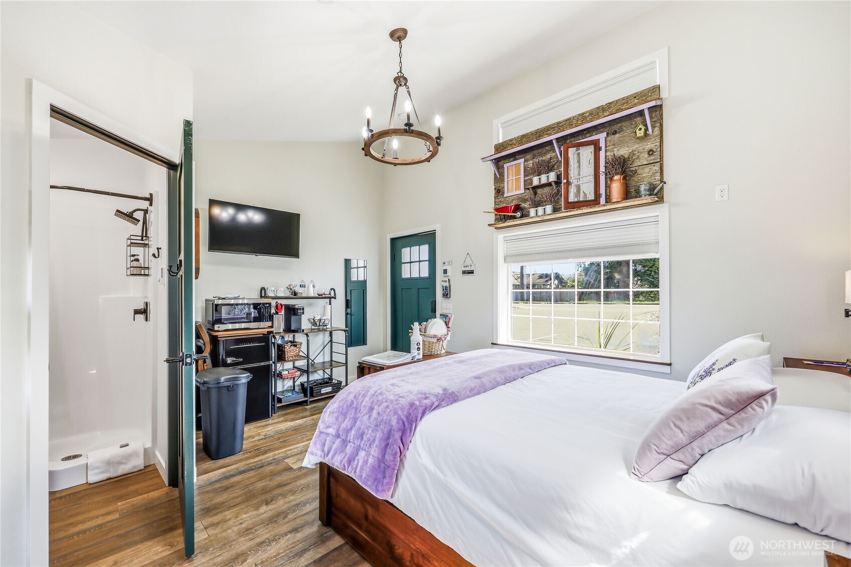 711 Carlsborg Road , Sequim, WA 98382