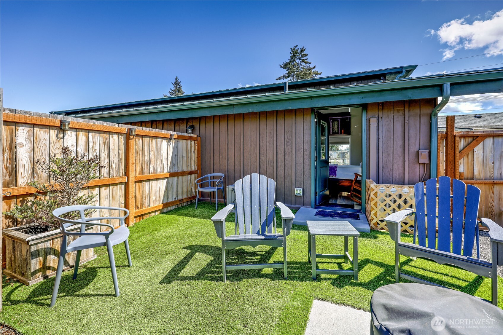 711 Carlsborg Road , Sequim, WA 98382