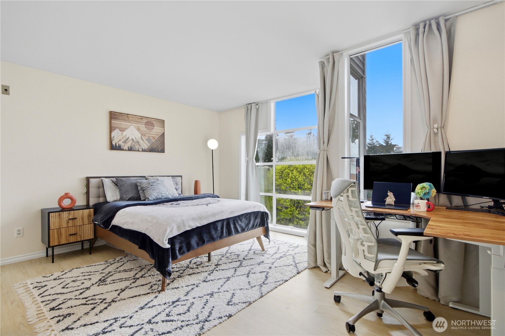 436 4th Ave #436, Kirkland, WA 98033
