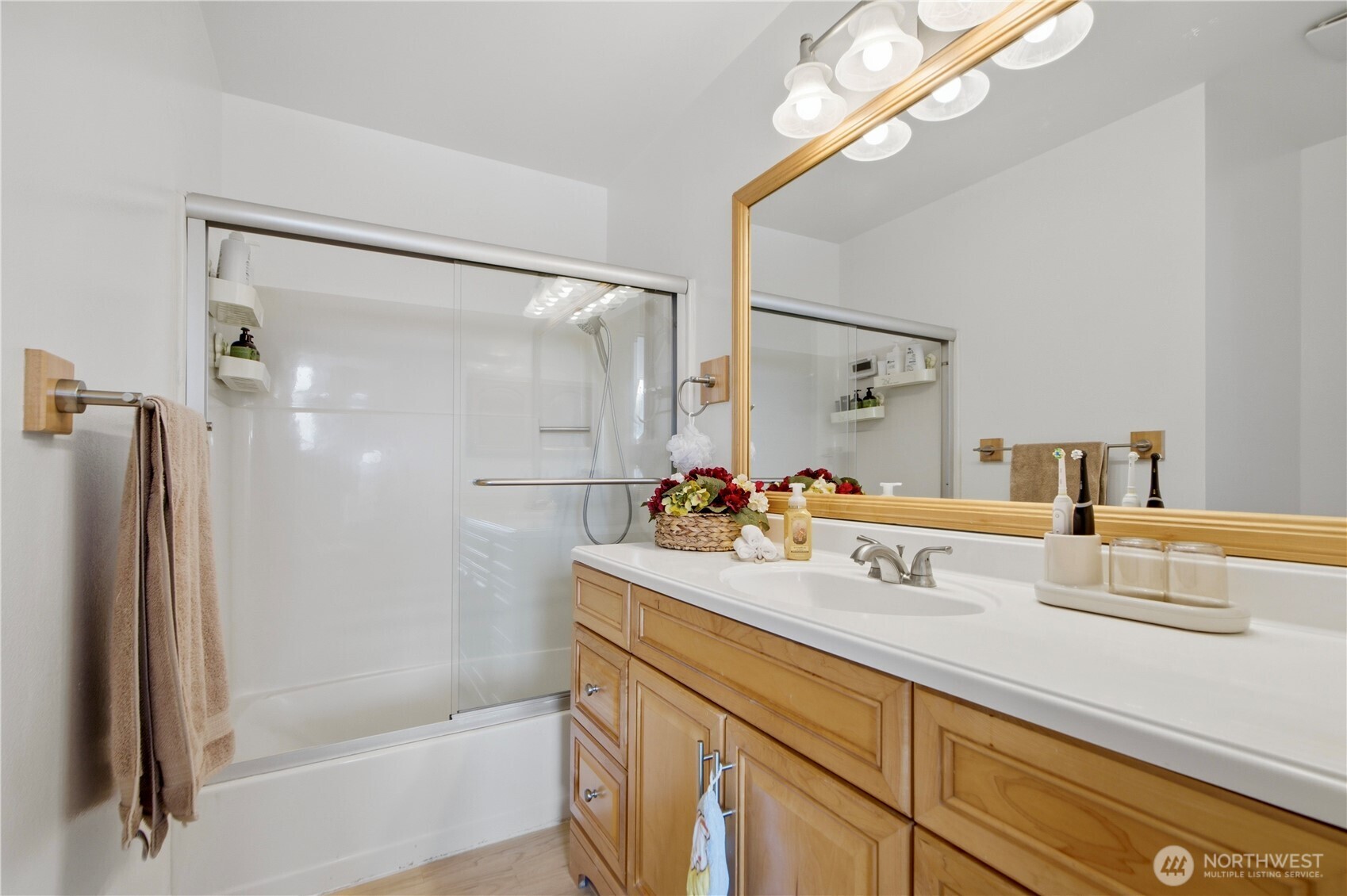 436 4th Ave #436, Kirkland, WA 98033