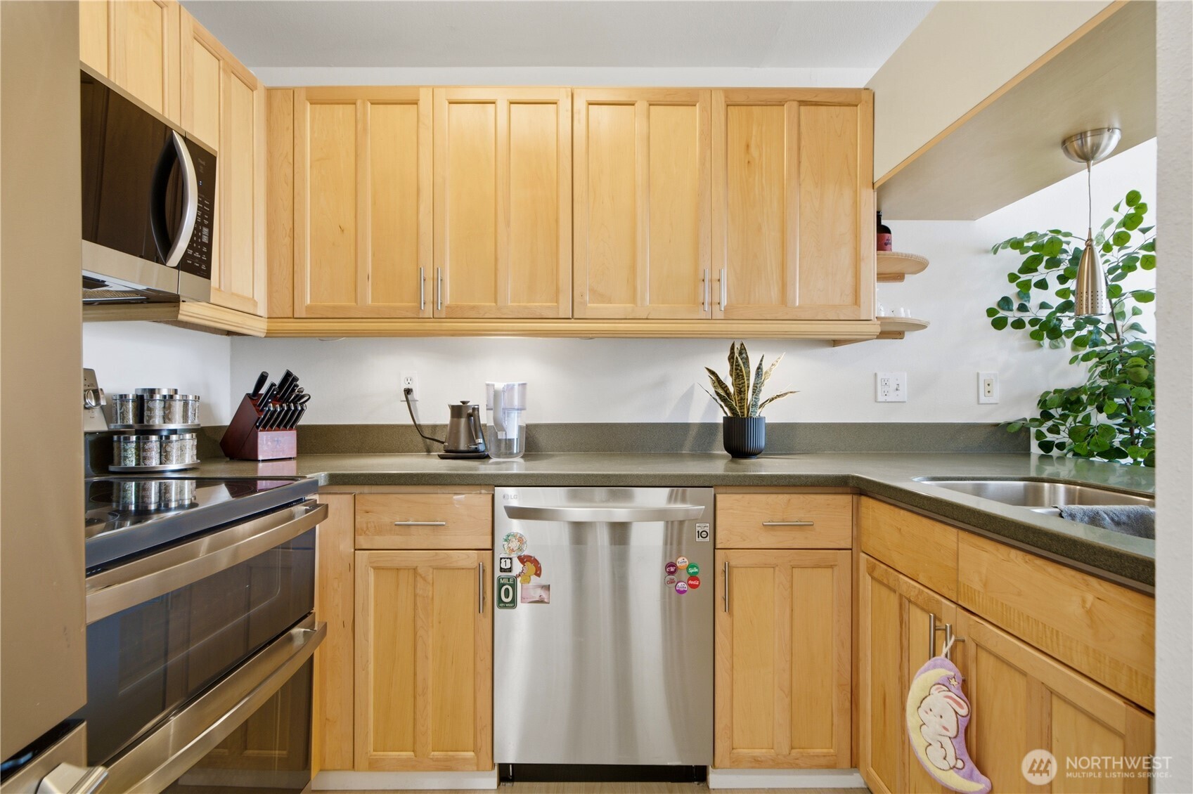 436 4th Ave #436, Kirkland, WA 98033