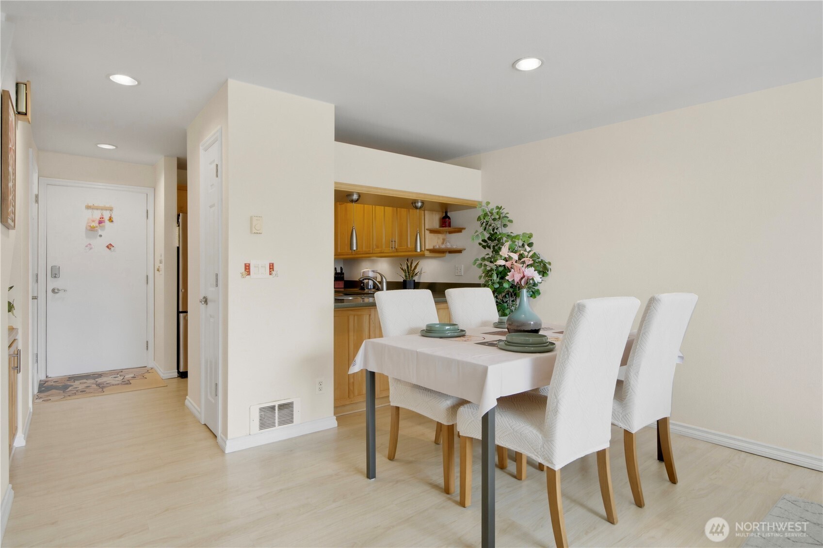 436 4th Ave #436, Kirkland, WA 98033
