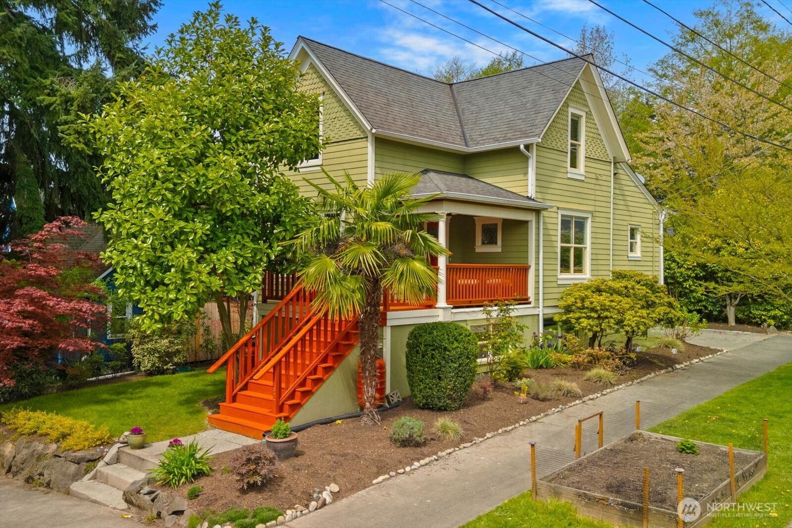 1322 NE 70th Street , Seattle, WA 98115-5631