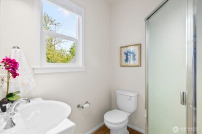 1322 NE 70th Street , Seattle, WA 98115-5631 - Photo 14