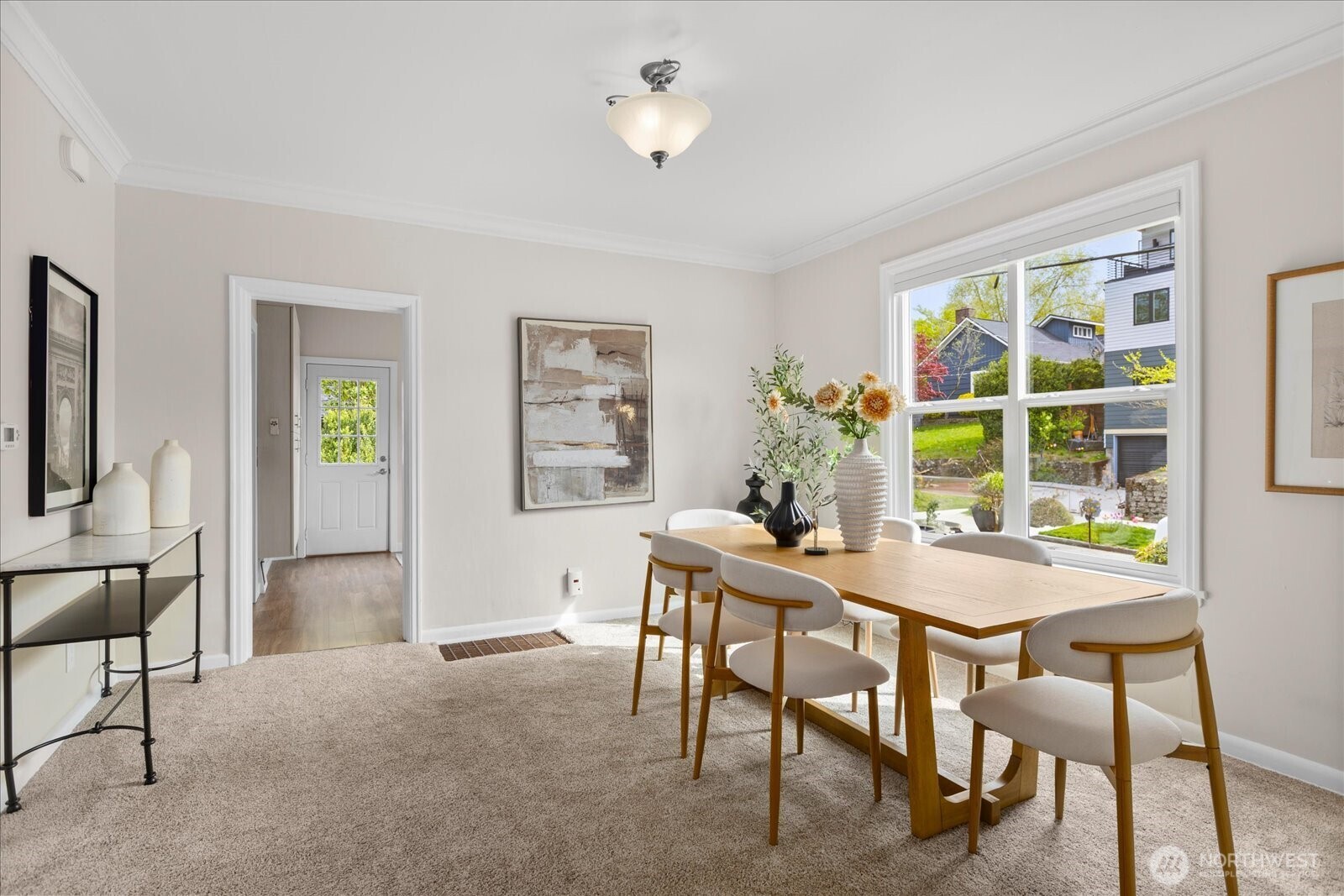 1322 NE 70th Street , Seattle, WA 98115-5631