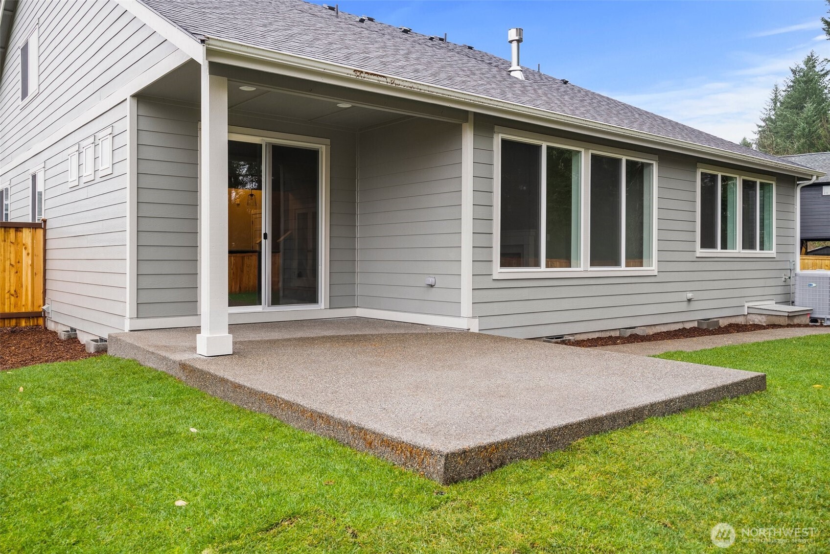 5216 Klahanie Drive NW, Olympia, WA 98502