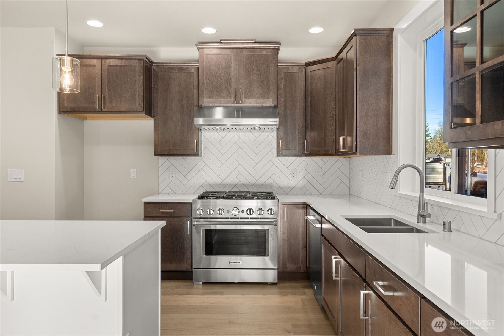 5216 Klahanie Drive NW, Olympia, WA 98502