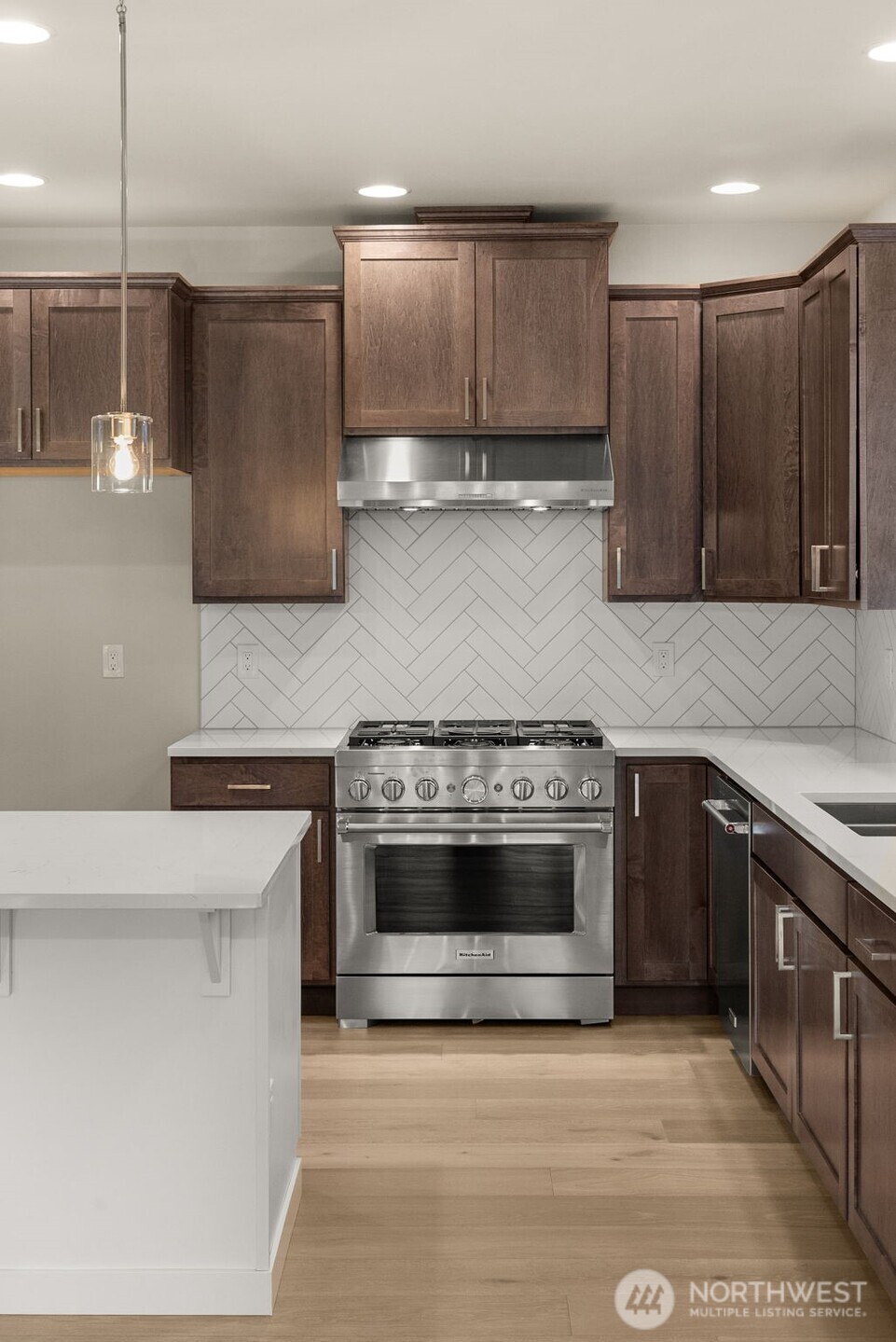 5216 Klahanie Drive NW, Olympia, WA 98502