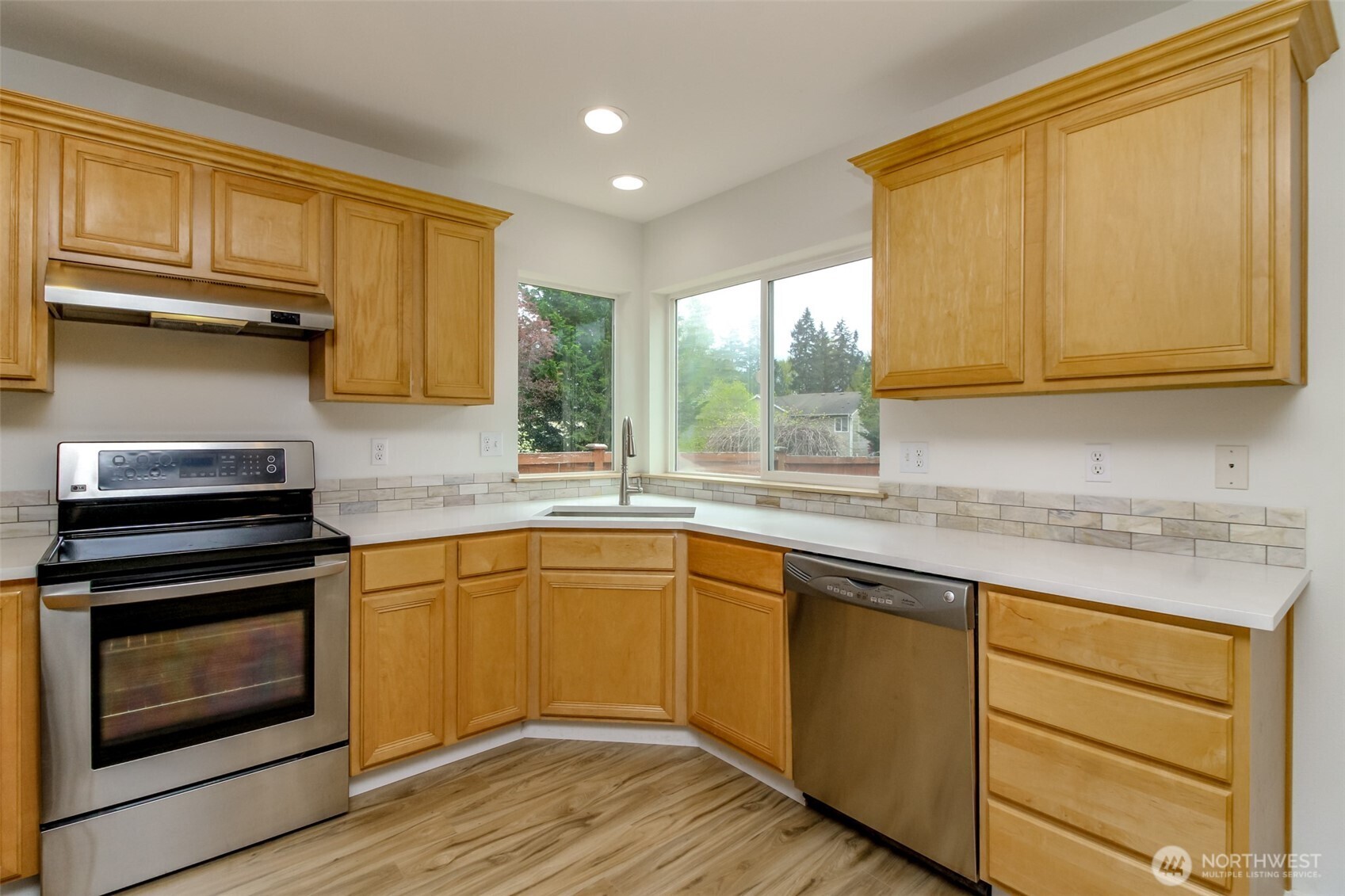 14810 68th Ave E , Puyallup, WA 98375