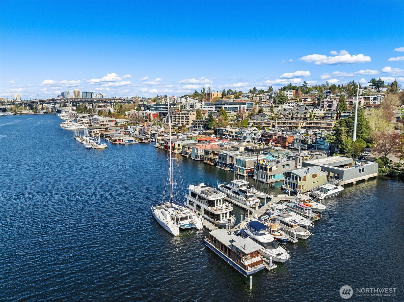 10 E Roanoke Street #2, Seattle, WA 98102-3281
