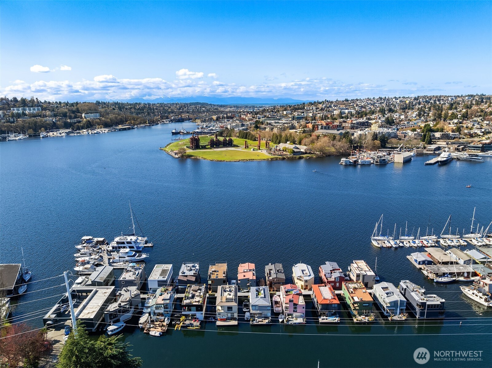 10 E Roanoke Street #2, Seattle, WA 98102-3281