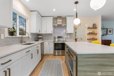 12328 38th Avenue NE, Seattle, WA 98125 - Photo 9
