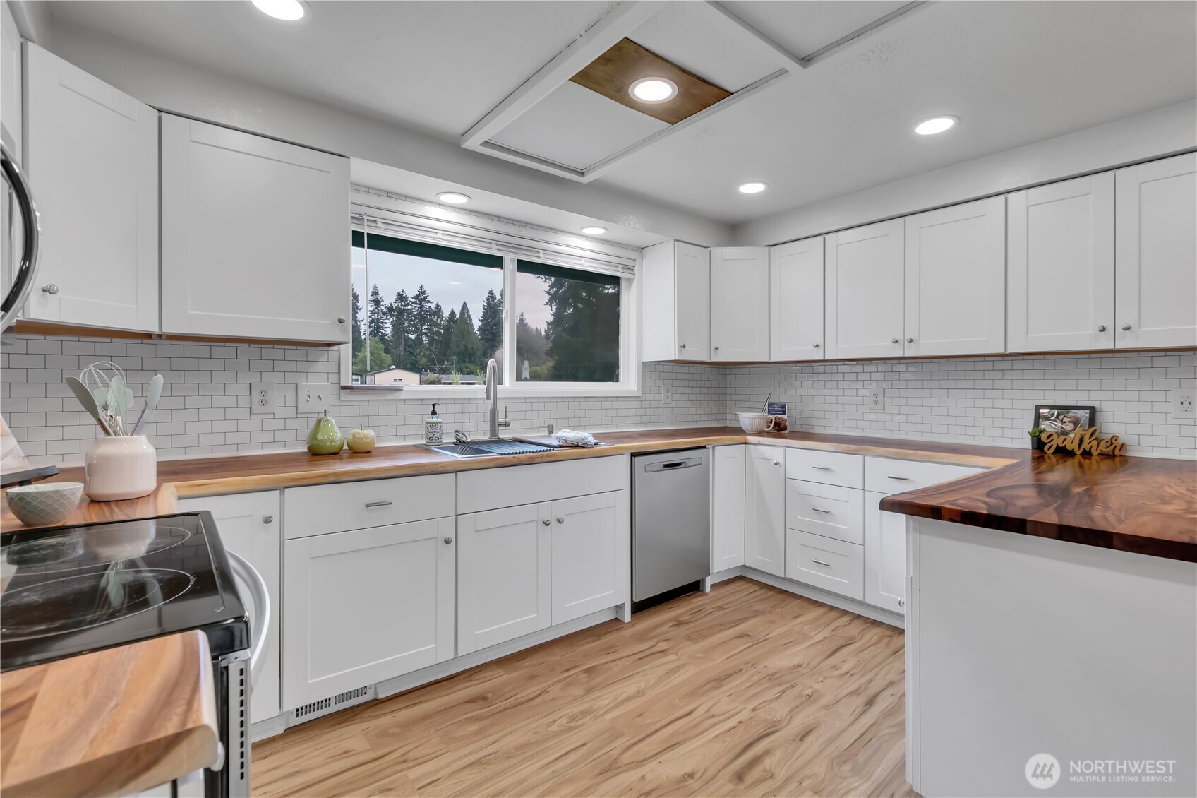 6932 Foster Drive SW, Olympia, WA 98512