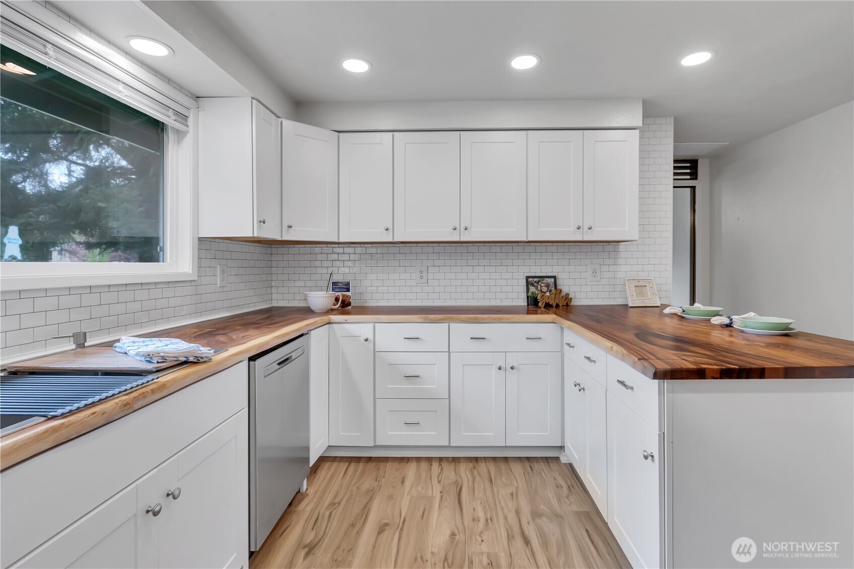 6932 Foster Drive SW, Olympia, WA 98512