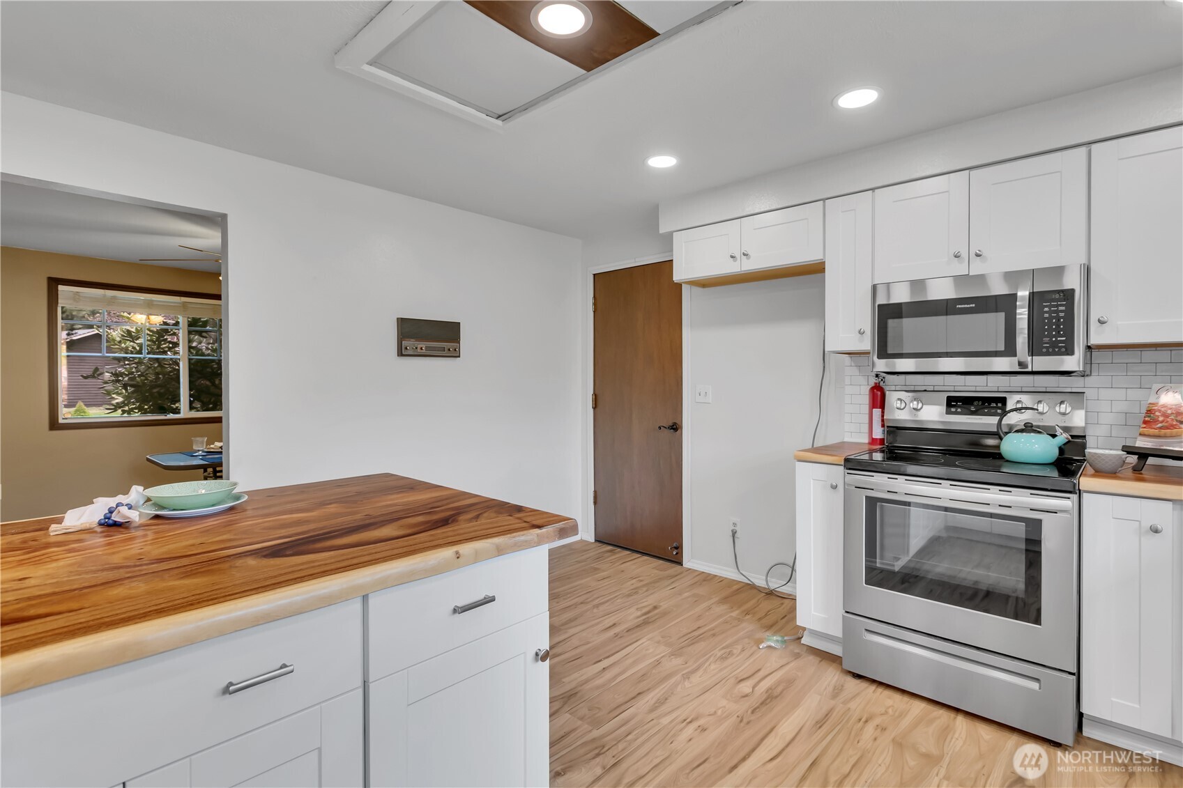 6932 Foster Drive SW, Olympia, WA 98512