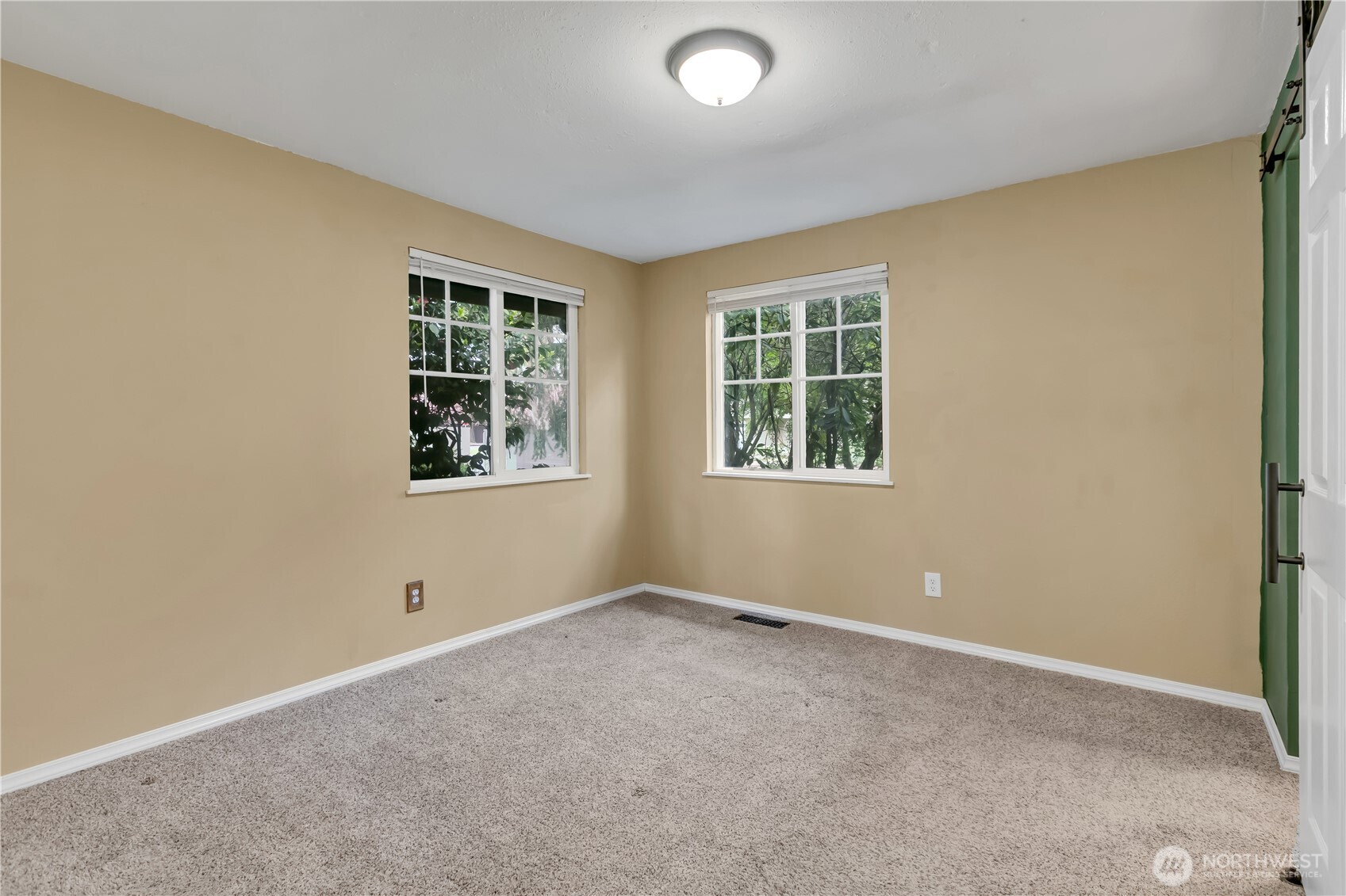 6932 Foster Drive SW, Olympia, WA 98512