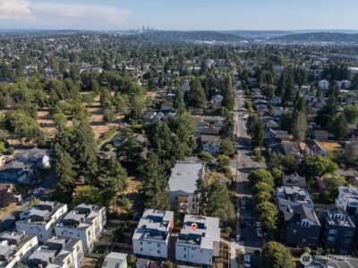 9020 13th Avenue NW #C, Seattle, WA 98117 - Photo 32