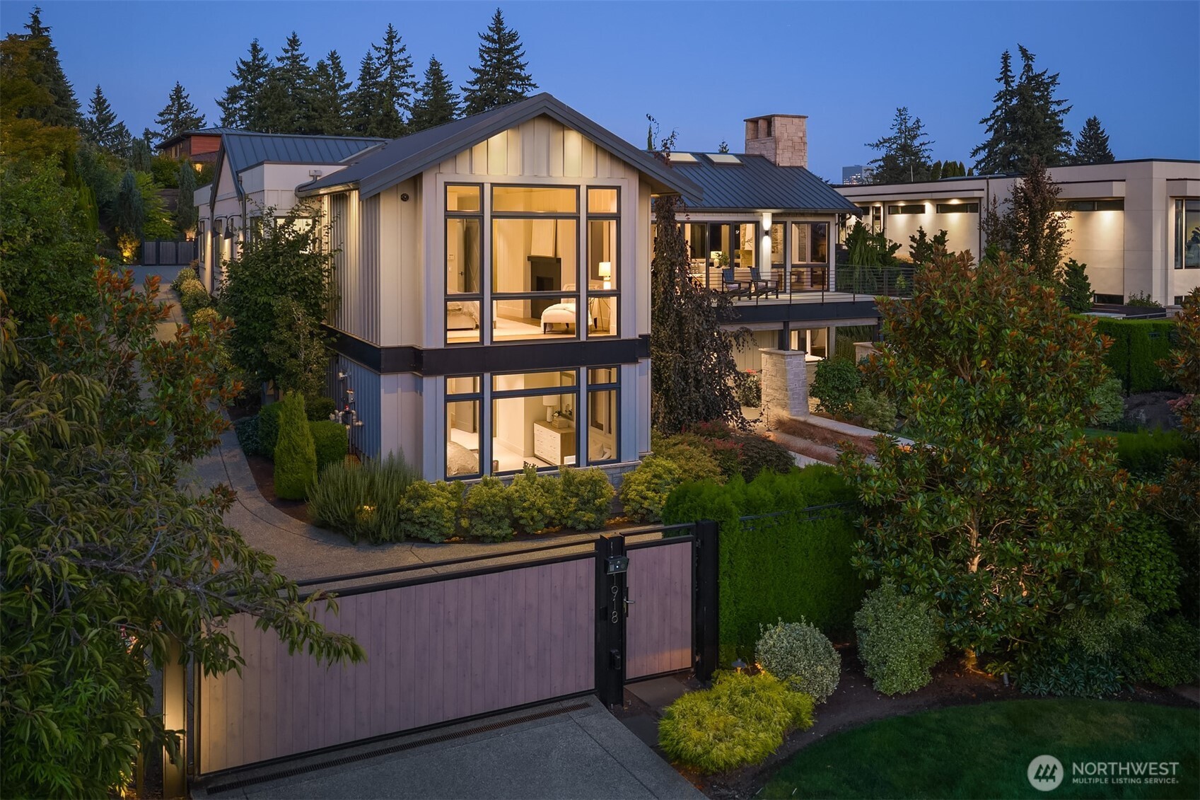 1918 94th Avenue NE, Clyde Hill, WA 98004