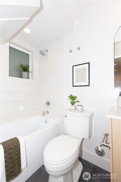 1530 25th Ave #B, Seattle, WA 98122 - Photo 12