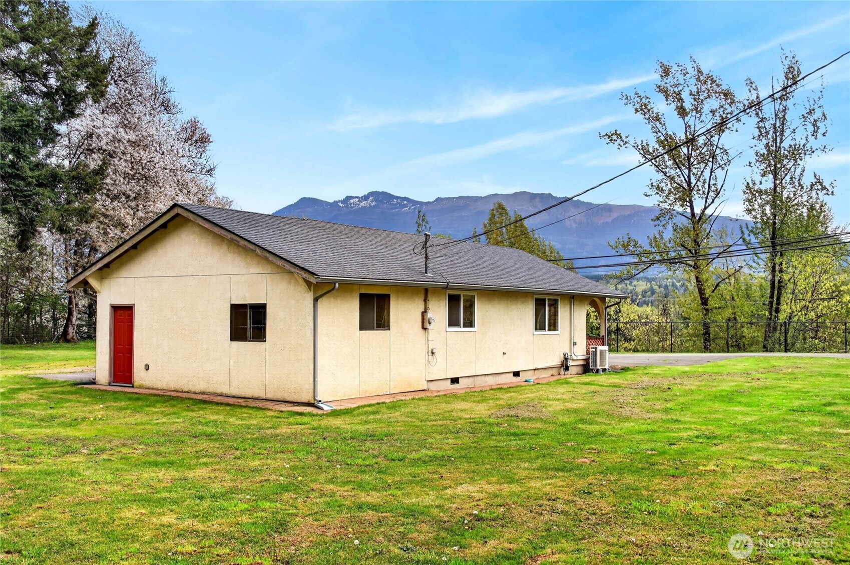 306 11th Street N, Sultan, WA 98294